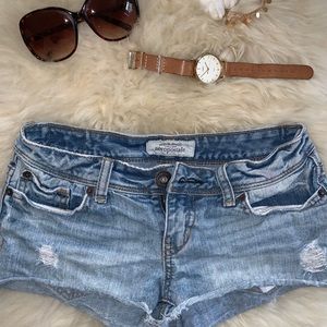 Light washed Jean shorts